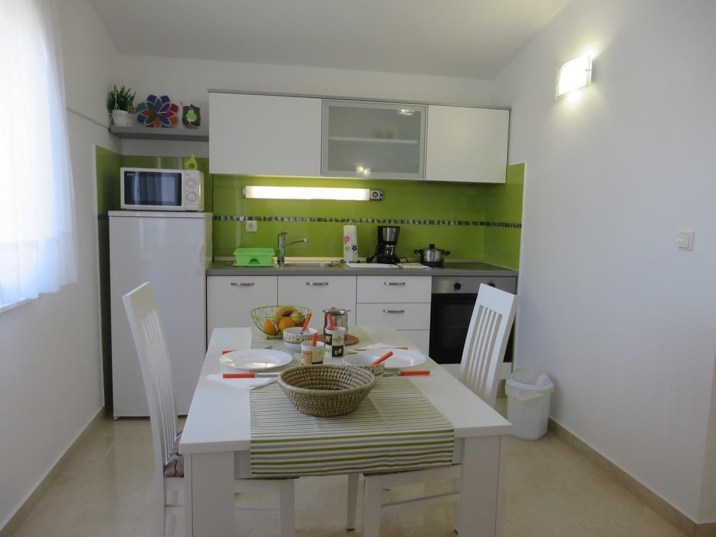 Filipovic Apartments With Pool Biograd Na Moru Ngoại thất bức ảnh