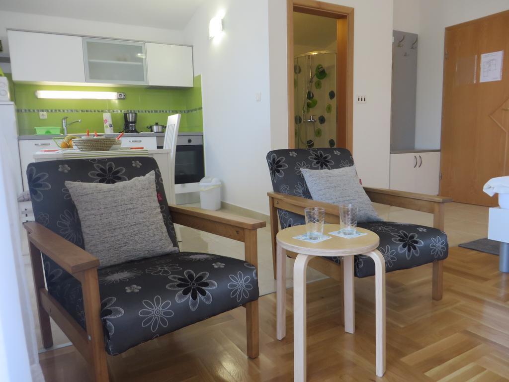Filipovic Apartments With Pool Biograd Na Moru Ngoại thất bức ảnh