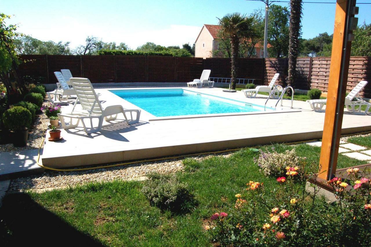 Filipovic Apartments With Pool Biograd Na Moru Ngoại thất bức ảnh